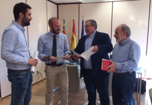 Foto de GAspar y alcaldes Requena, Chera y Siete Aguias