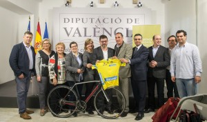 Autoridades que han participado en la presentación de la Vuelta.
