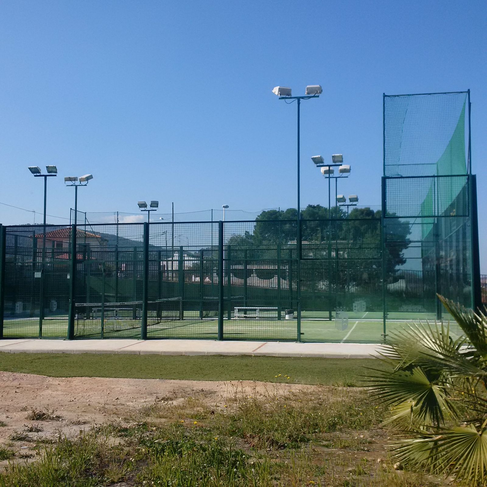 Una imagen de las pistas de pádel de Riba-roja.