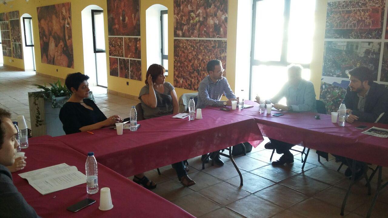 Participantes en la reunión desarrollada en Buñol esta semana.
