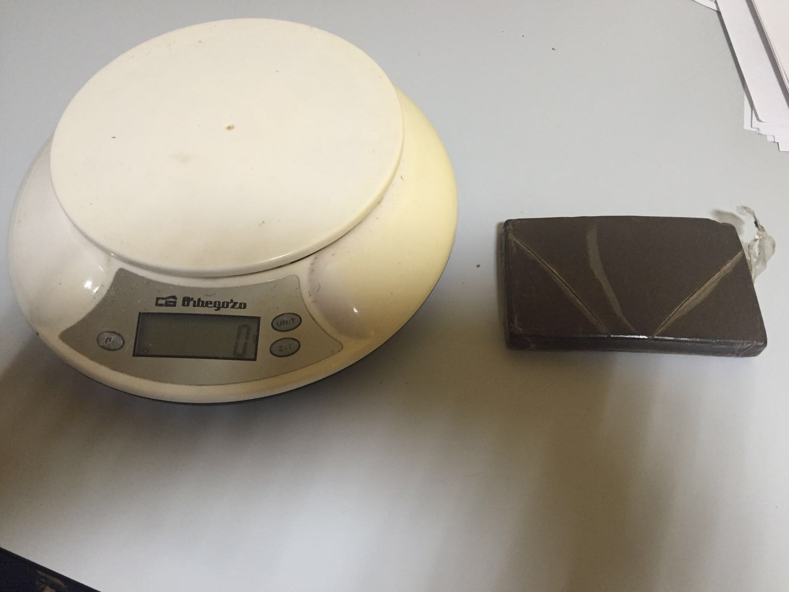 Hachis incautada por la policía en Turís.