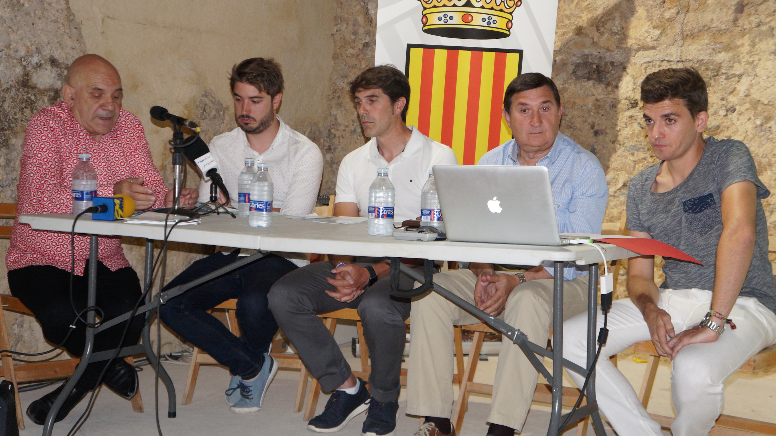 Participantes en la presentación de la Bienal de Música de Buñol que se desarrolla durante todo el mes de julio.