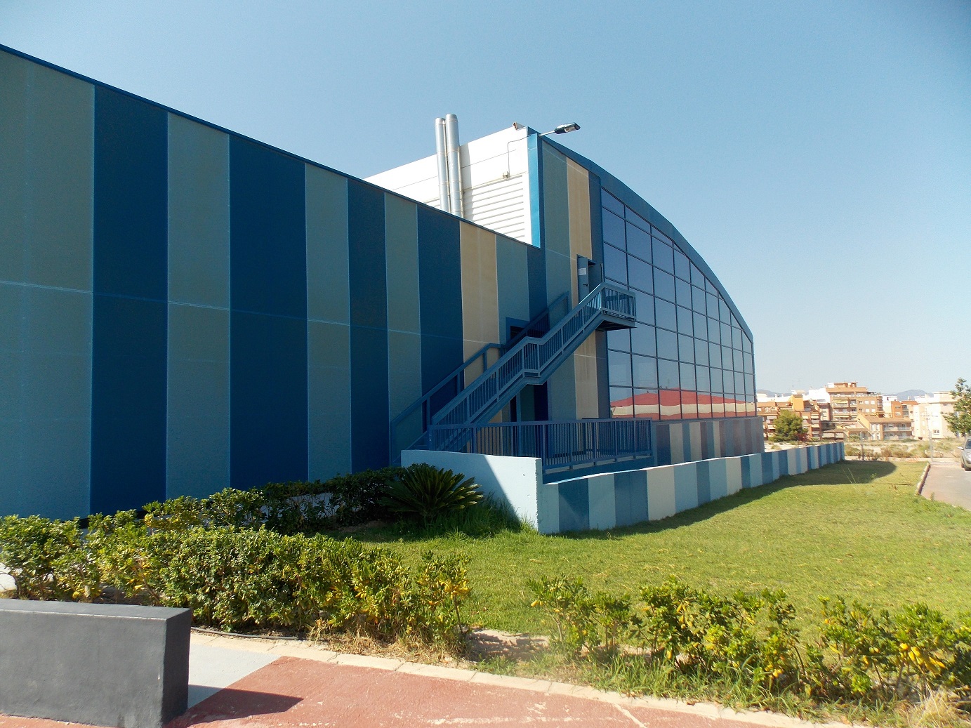 Una imagen de la piscina municipal cubierta de Riba-roja.