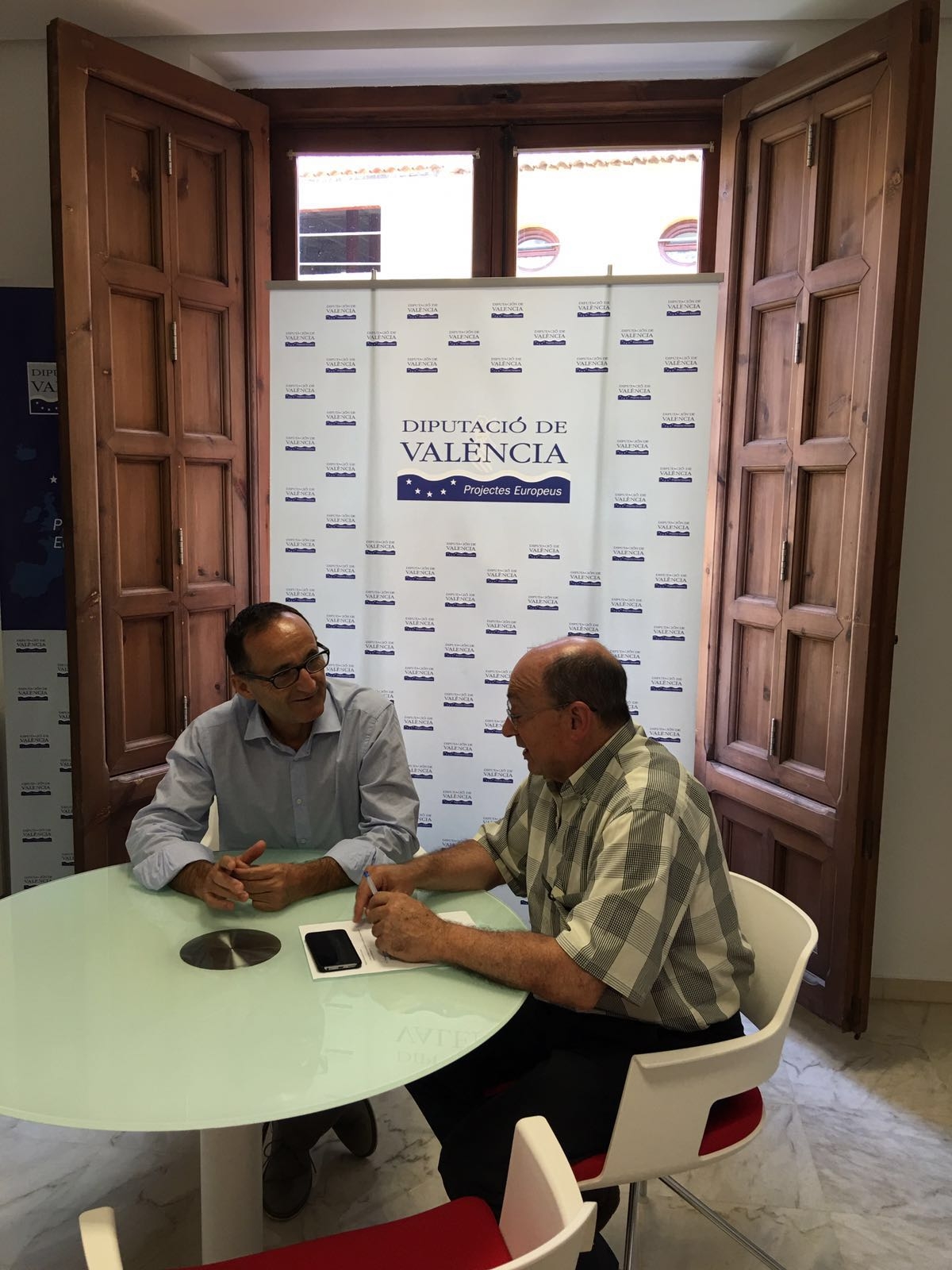 El diputado Bartolomé Nofuentes recibió al alcalde de Aras de Olmos.