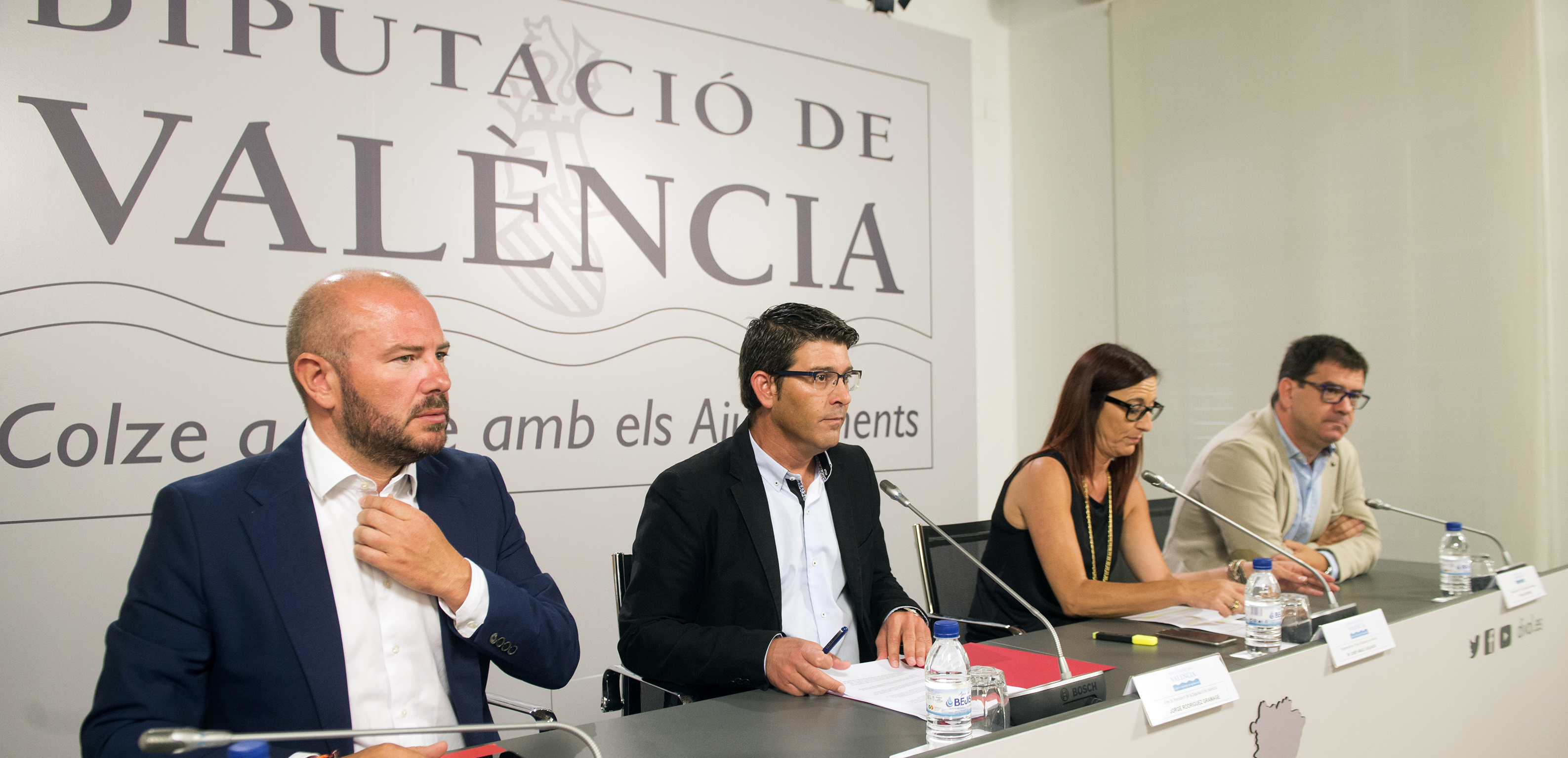 Rueda de prensa de la presentación del PIFS a cargo de los responsables de la Diputación.