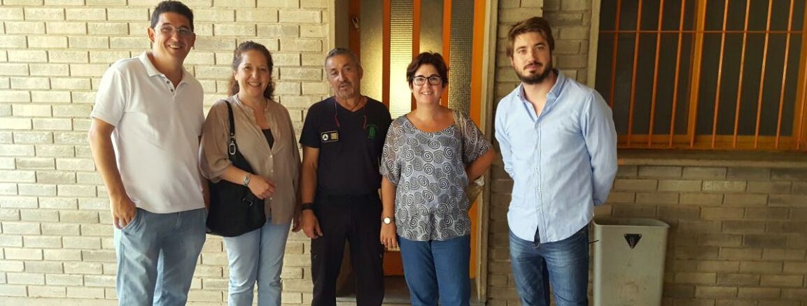 Responsables sanitarios junto a los del Ayuntamiento de Buñol.