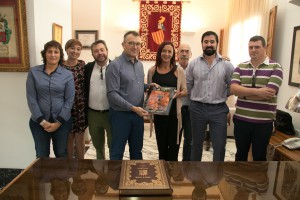 La vicepresidenta de la Diputación, Maria Josep Amigó, en su visita a Canals.