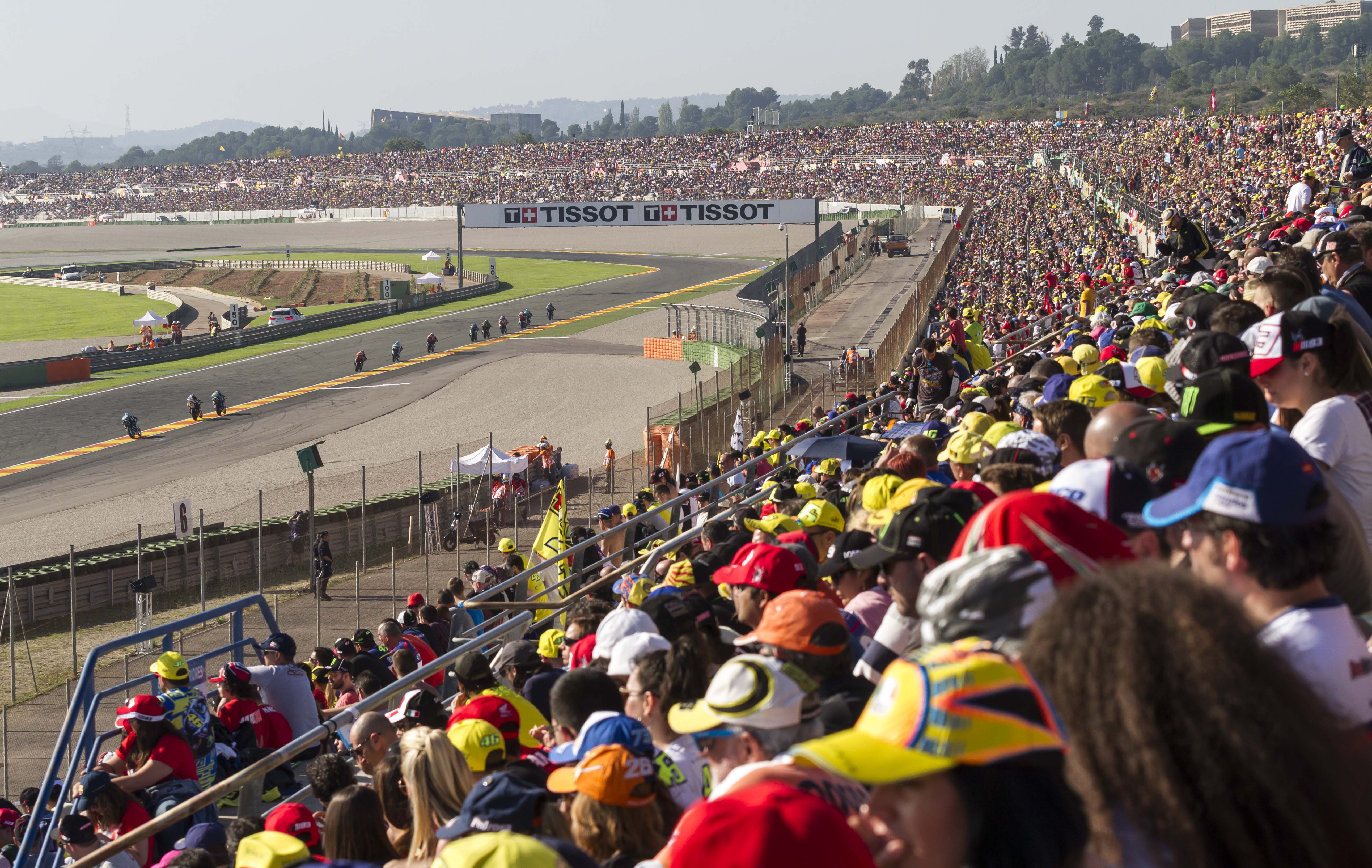Una imagen de las gradas del Circuito de Cheste durante la edición pasada de 2015.