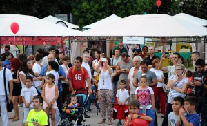 El Parc Municipal de la Pobla de Vallbona s'ha convertit durant el cap de setmana en un aparador del comerç i les associacions del municipi.