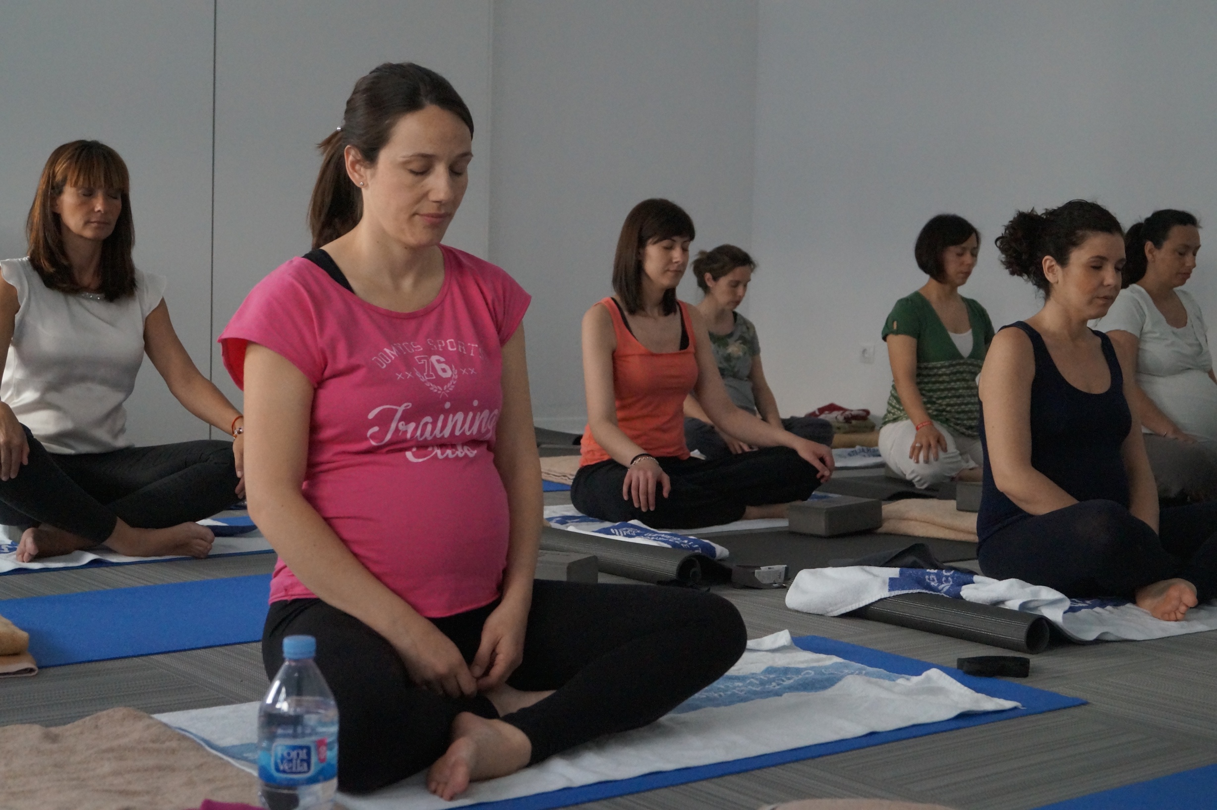 Preparación al parto mediante el yoga en el Hospital de Manises.