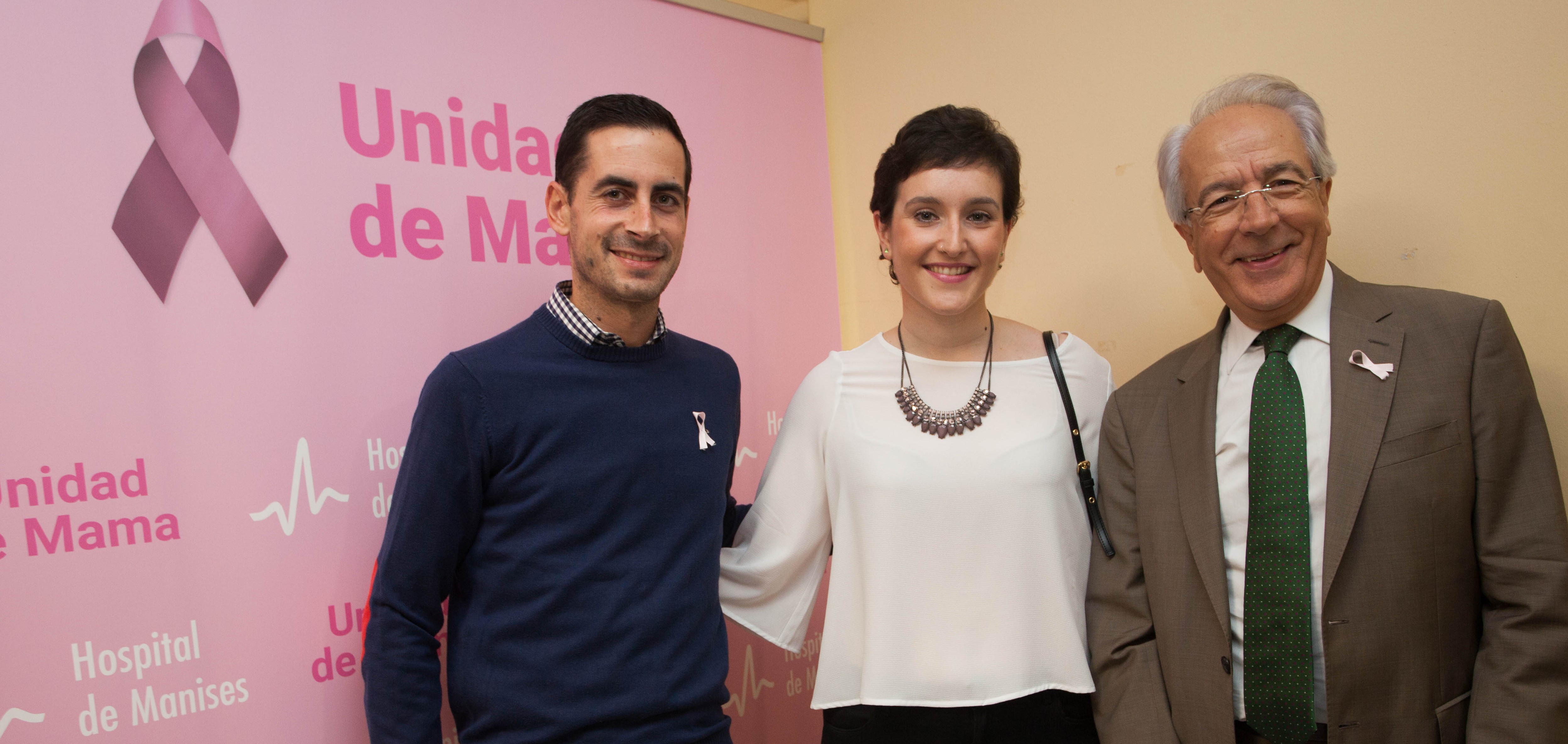 El alcalde de Mislata, Carlos Fernández Bielsa, Miriam Calero, protagonista del documental y el doctor Vicente Gil Suay, gerente del área de salud de Manises.