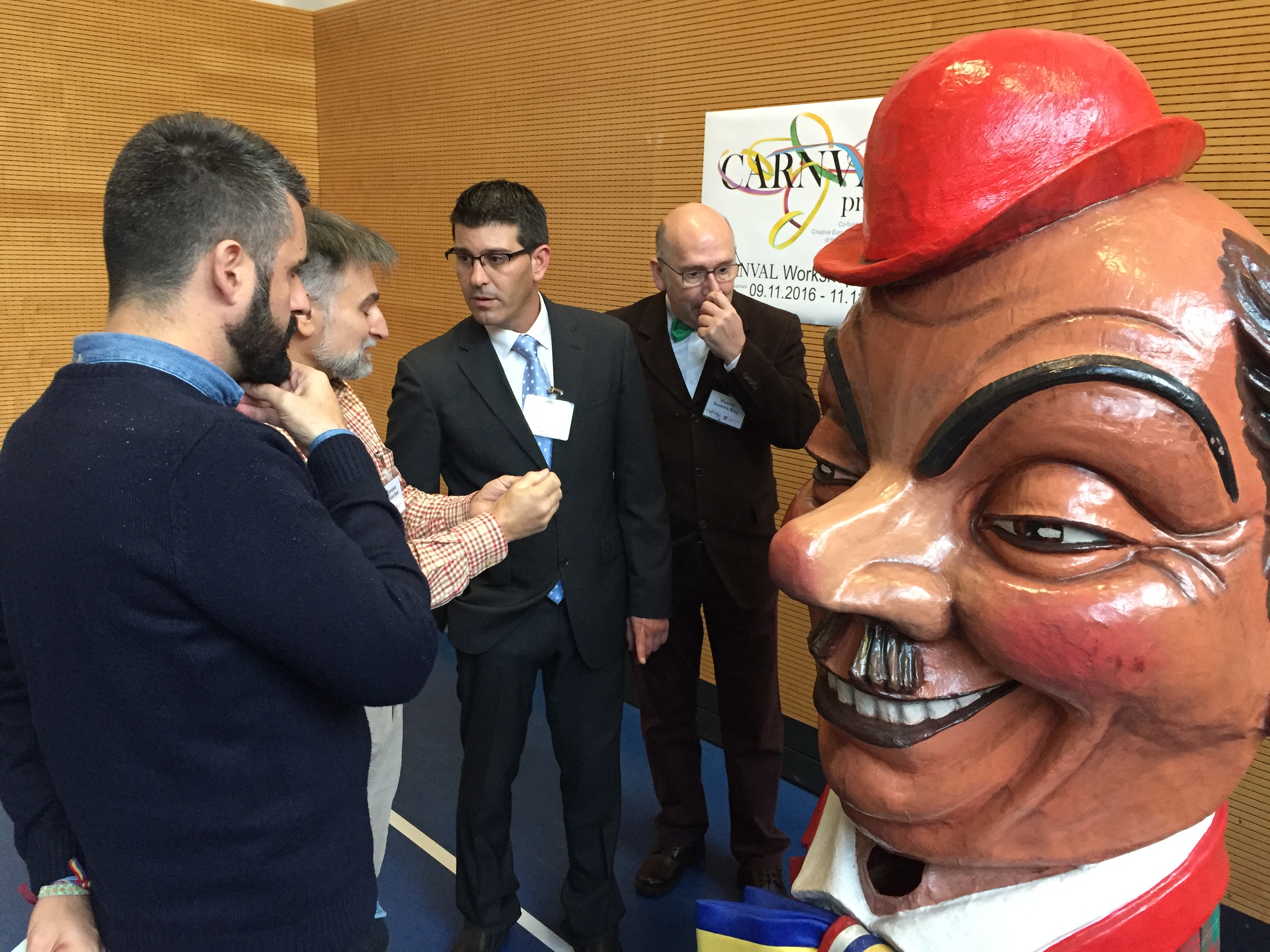 Rodríguez lleva la voz de las comisiones falleras de la provincia a tierras alemanas y se compromete a impulsar un estudio para determinar el impacto económico real de la fiesta en la provincia .
