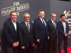 PuigMotoGP El President de la Generalitat, Ximo Puig, ha asistido a la gala de entrega de premios de la Federación Internacional de Motociclismo de Moto GP 2016.