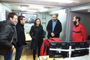 Algemesi El presidente de la Corporación provincial visita el puesto de mando avanzado de Emergencias en Algemesí junto a Pablo Seguí.