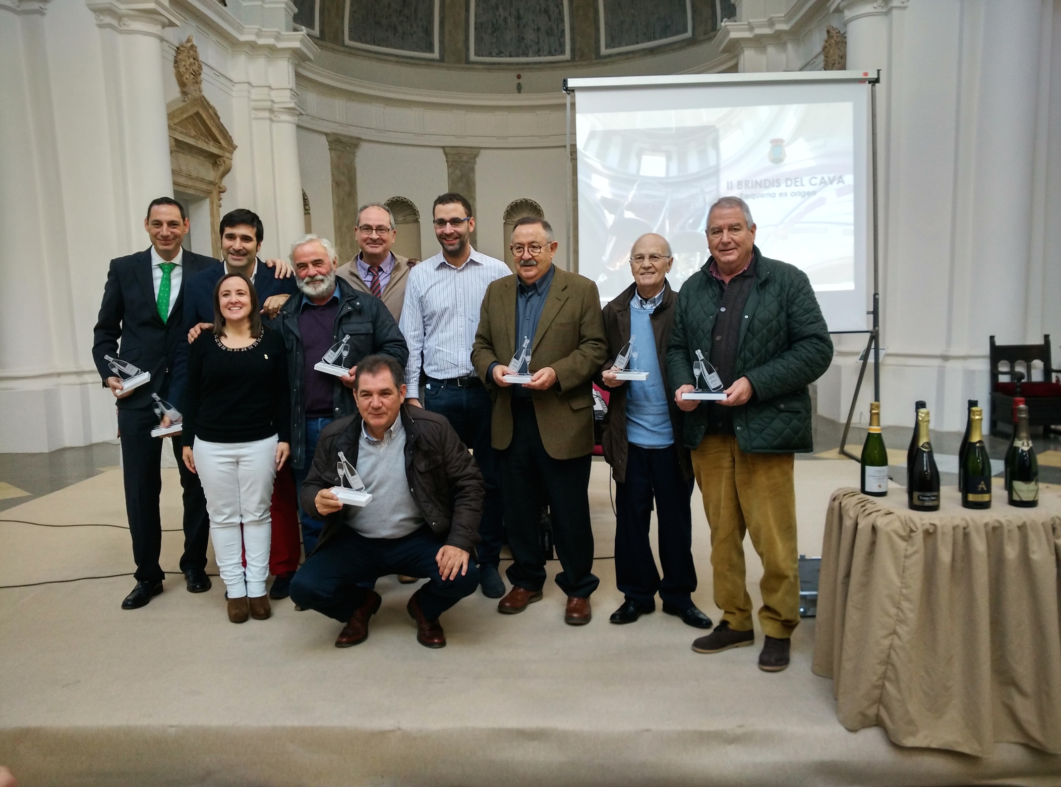El acto ha concluido con una entrega de galardones y con un brindis y cata de cava.