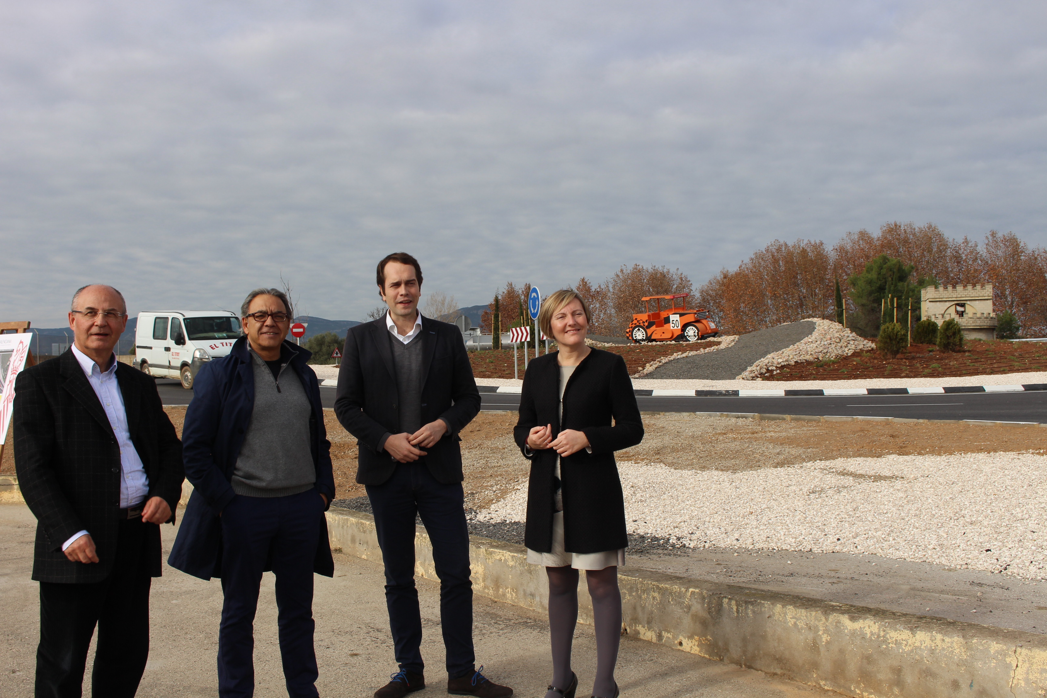 La consellera María José Salvador, junto a Manuel Mata y José Morell han visitado estas obras, que han supuesto una inversión de 300.000 euros.