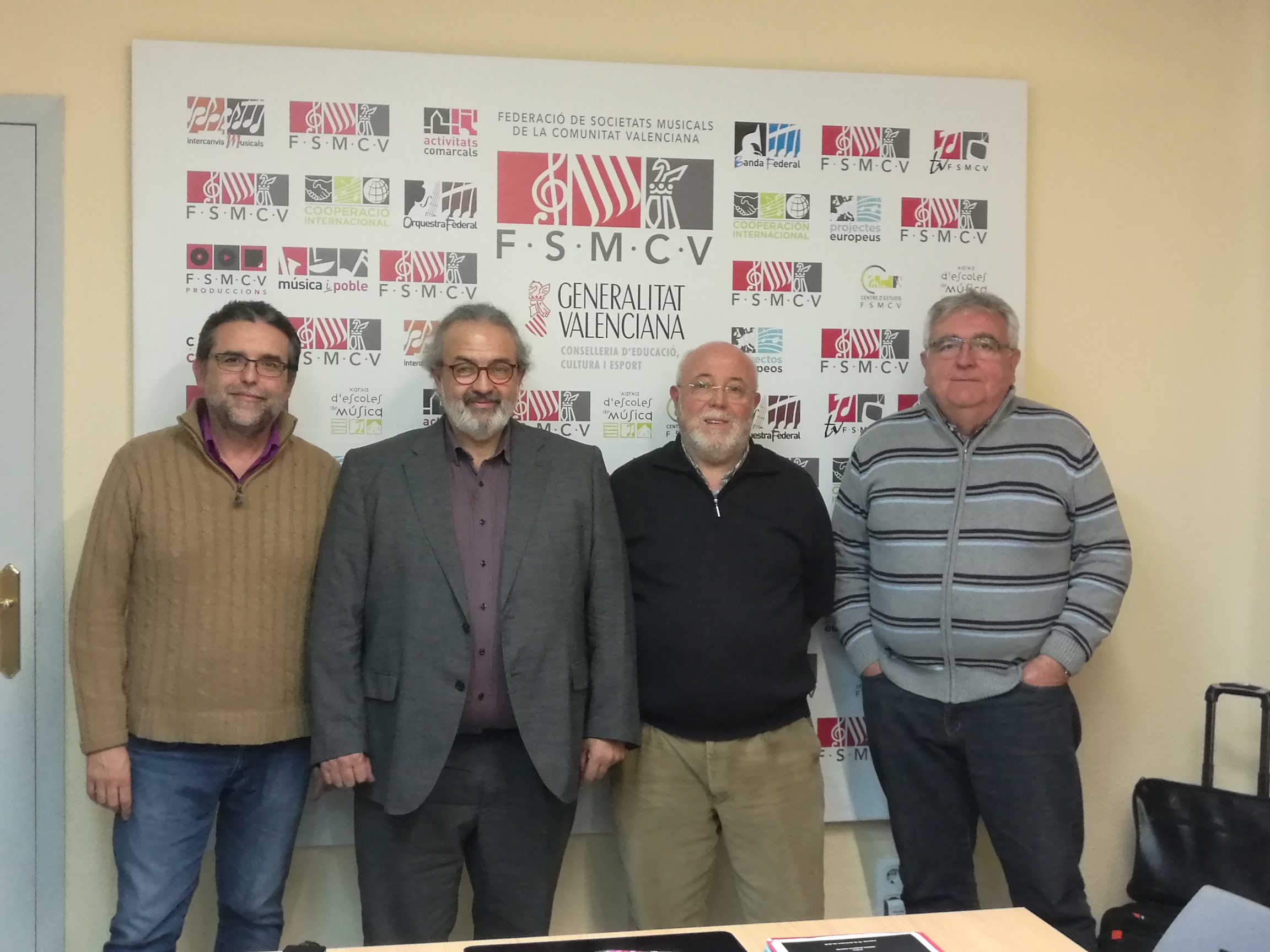 Las Federaciones de Sociedades Musicales, de “Dolçainers i Tabaleters”, de Coros y de Folklore de la Comunidad Valenciana unen esfuerzos para la difusión e interrelación de los artistas valencianos.