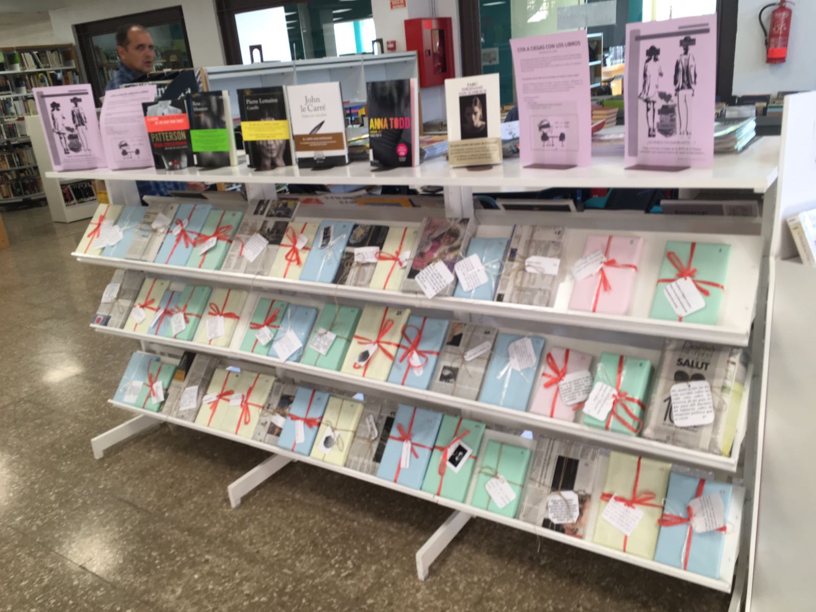 Además, la Biblioteca publica su habitual guía de libros y películas relacionados con la navidad y continúa su labor de animación lectora dirigida a los más pequeños.