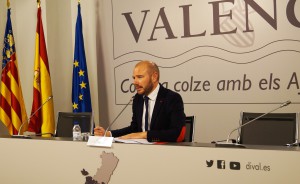 ToniGaspar El vicepresidente y diputado de Hacienda, Toni Gaspar, ha explicado los pormenores de las cuentas públicas para 2017.