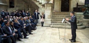 Rodríguez considera que “no podíamos reclamar más aportaciones al Estado para la Comunidad y al mismo tiempo mantener el esquema de financiación de nuestros pueblos y ciudades”.