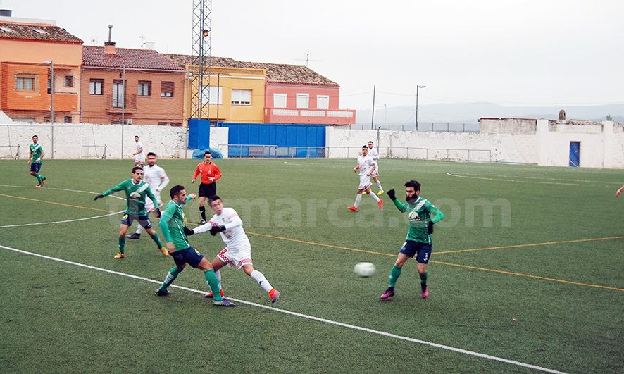 El CD Buñol se impuso al Novelda CF en el Beltrán Báguena. Foto: R. Ferrer.
