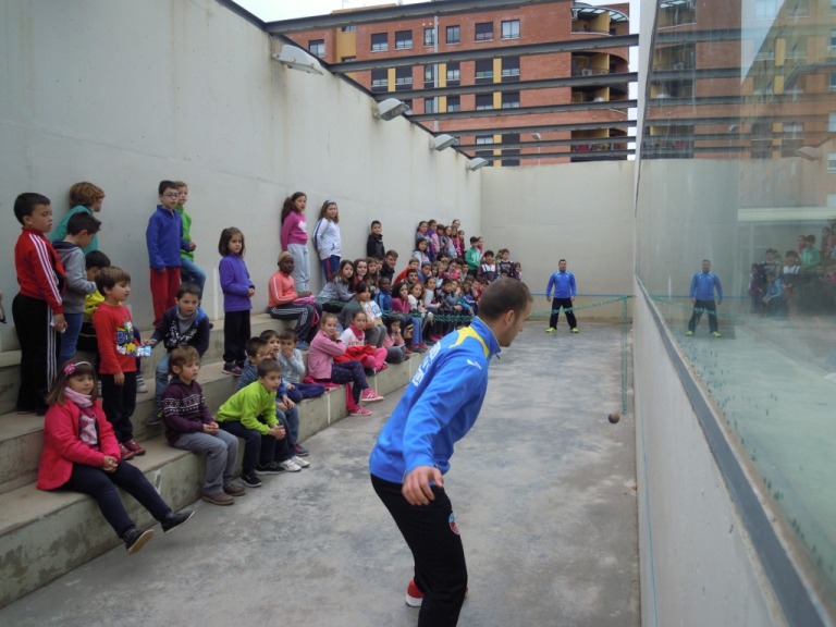Esport posa en marxa el programa Pilota a l'Escola per al curs 2016-2017.