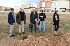 El projecte inclou també la il·luminació del camp i un espai perimetrals per al públic amb una zona verda independent de la graderia.