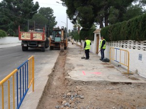 Obresbrigada L’Ajuntament de la Pobla de Vallbona ha creat 7 llocs de treball gràcies a l’obtenció de diferents subvencions per a l’ocupació.