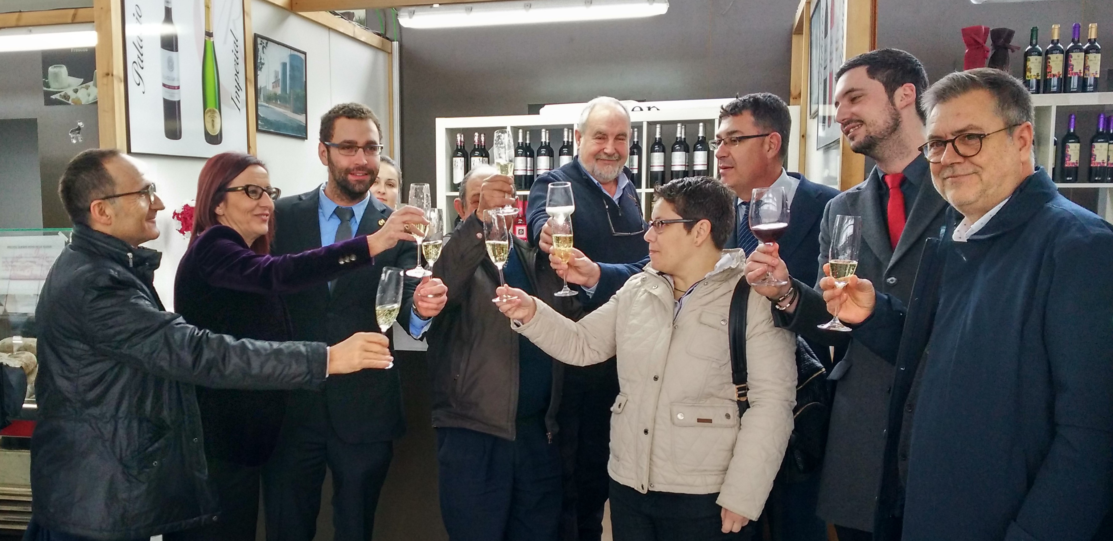 El presidente de las Corts Valencianes, Enric Morera, y la vicepresidenta de la Diputación de Valencia, Maria Josep Amigó, han sido los encargados de inaugurar esta edición.