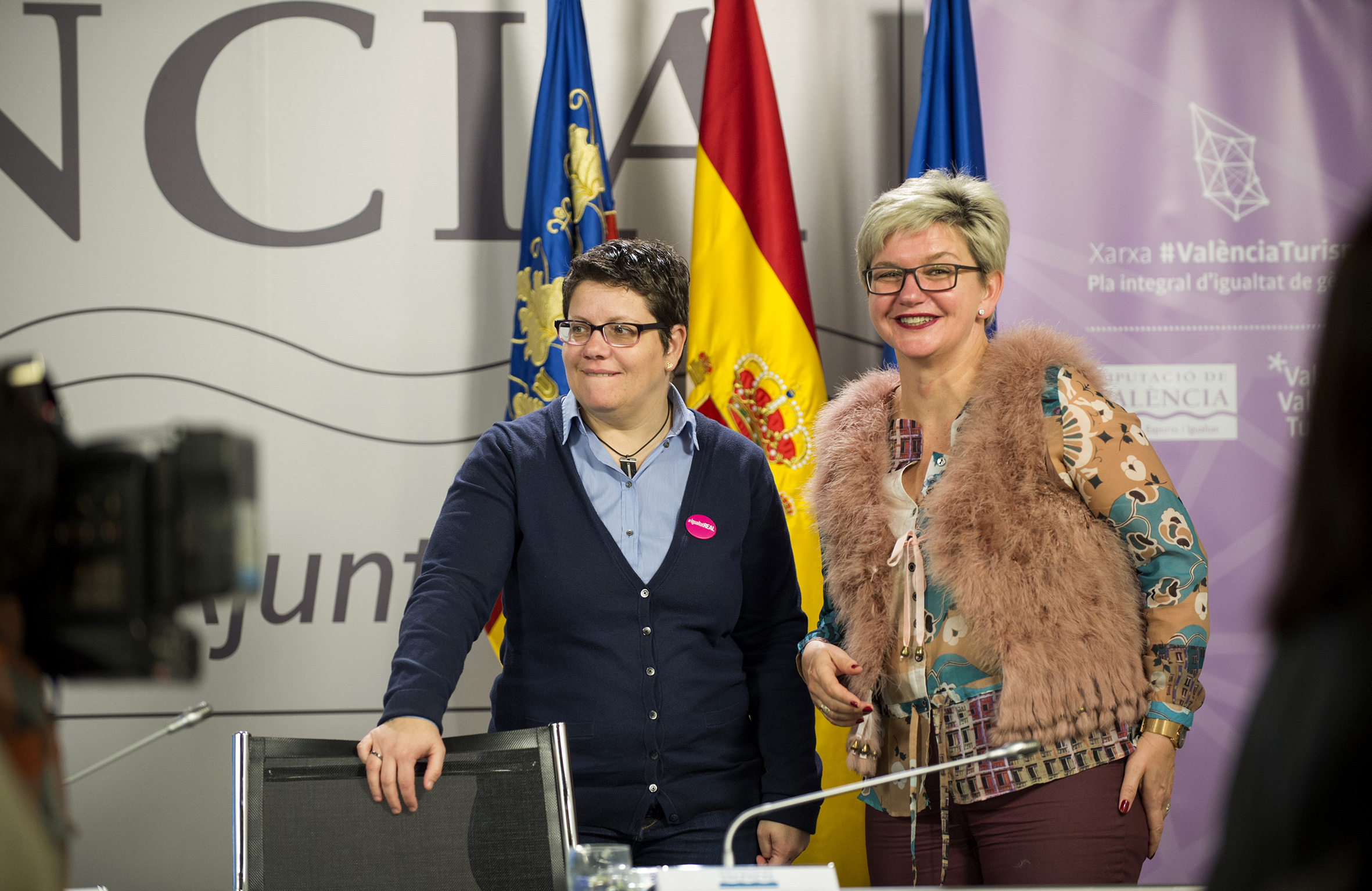 Las diputadas de Igualdad y Turismo de la Diputación de Valencia, Isabel García y Pilar Moncho.
