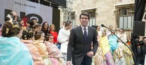 El presidente de la Diputación de Valencia, Jorge Rodríguez, en la recepción de Fallas 2016.