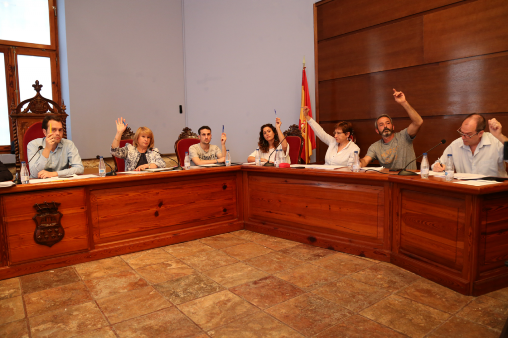 Equipo de gobierno del Ayuntamiento de Cheste en una imagen de archivo.