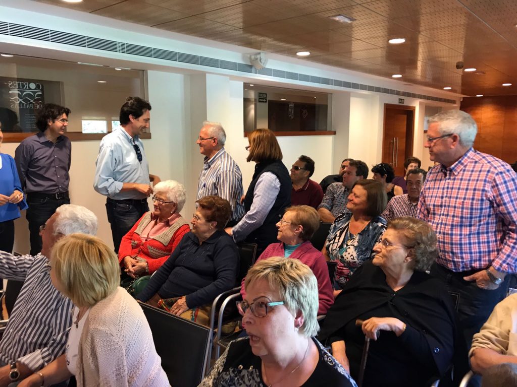 Vicente Betoret durante la reunión mantenida con militantes en Cortes de Pallás.