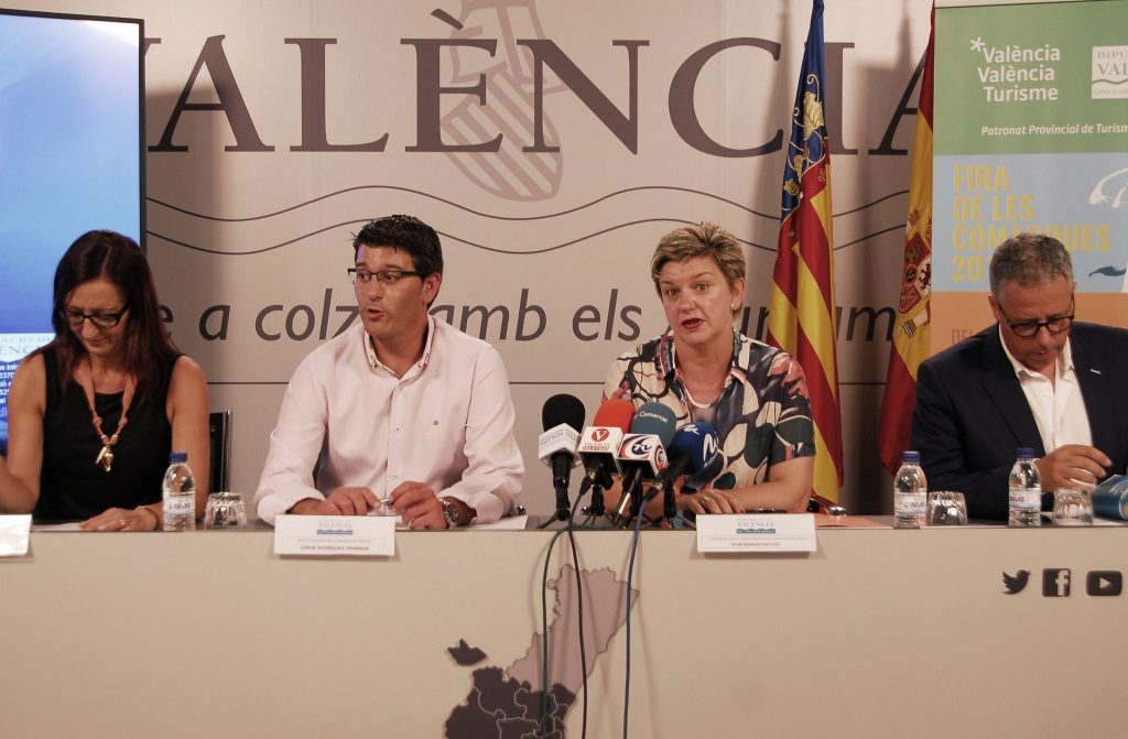 El verano llega este año a València con la Fira de les Comarques del Patronat de Turisme de València, que este martes ha sido presentada en rueda de prensa en la Diputación de Valencia.