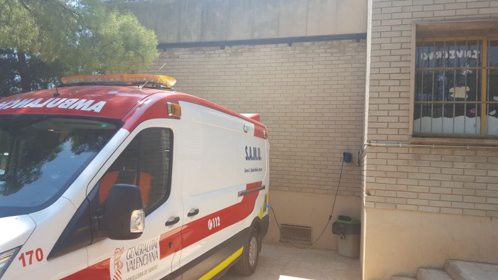 CSI·F pide un techado en la base del SAMU de Buñol para proteger la ambulancia del altas temperaturas, que llegan a alcanzar los 40 grados en el interior del vehículo.
