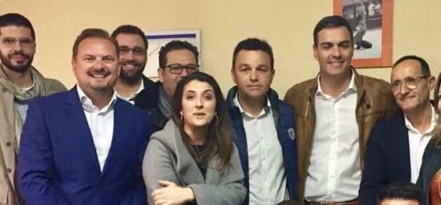 El grupo está formado por cargos orgánicos, alcaldes y dirigentes socialistas de numerosos municipios.