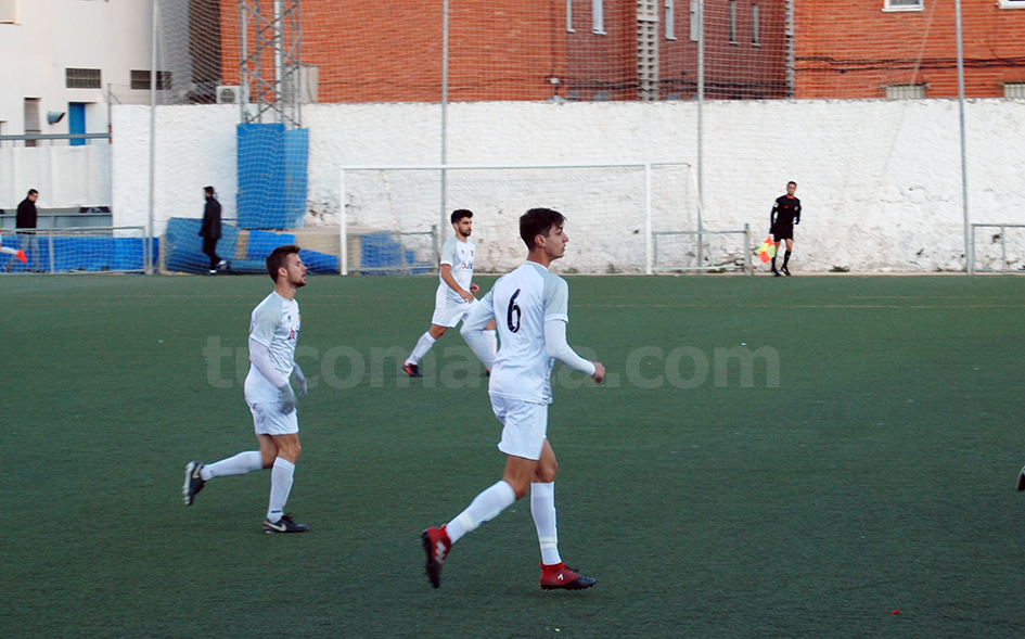 El CD Buñol ha logrado un gran triunfo frente al Roda al que ha vencido por 3 goles a 2. Foto: Raúl Ferrer.
