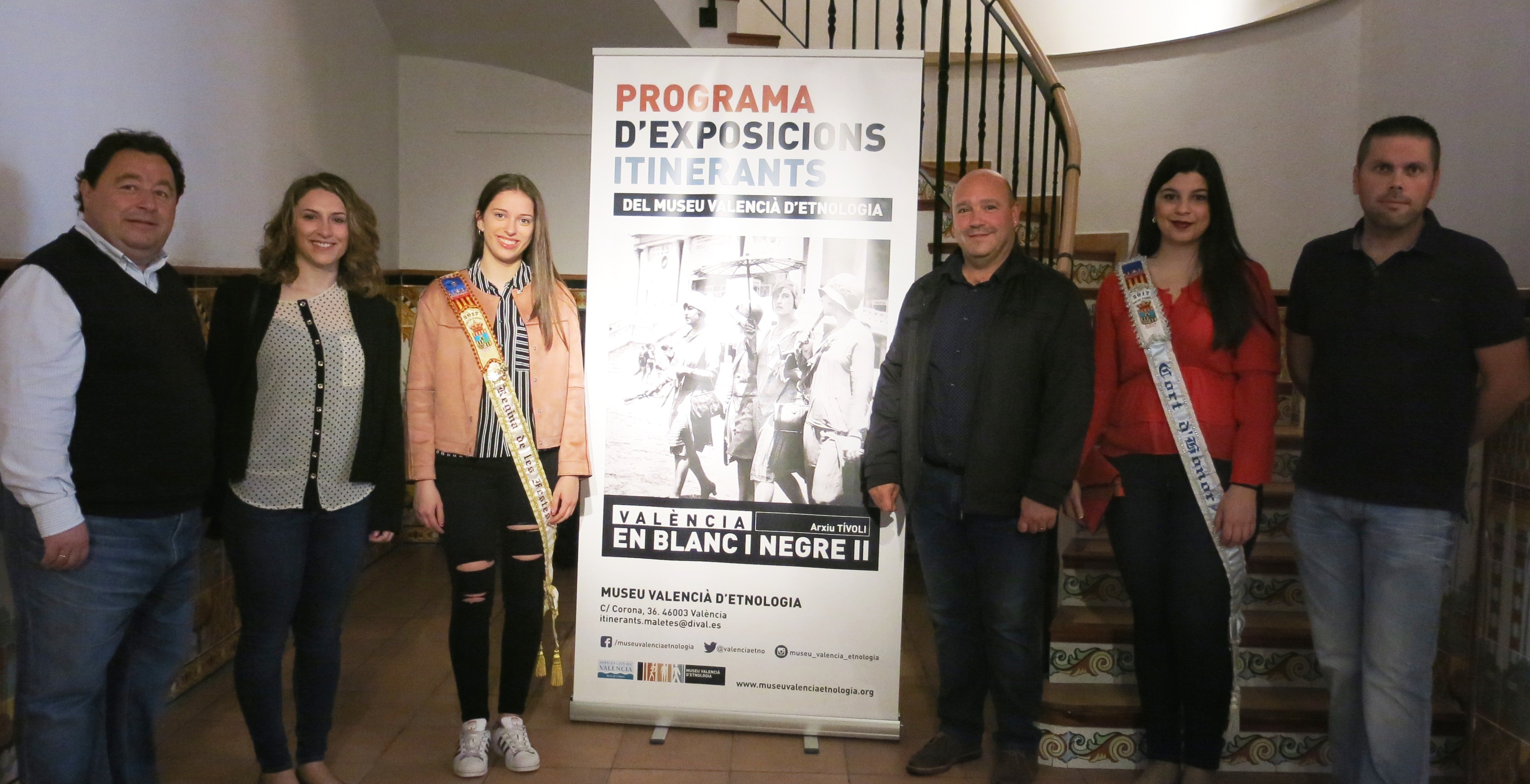 La Regina de les Festes, Andrea Nogueroles, va ser l'encarregada de tallar la cinta inaugural acompanyada per l'Alcalde, Eugenio Fortaña.