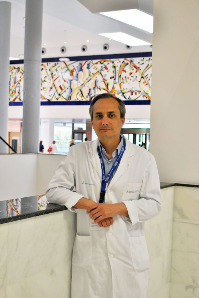 El doctor David Salom, del servicio de Oftalmología.