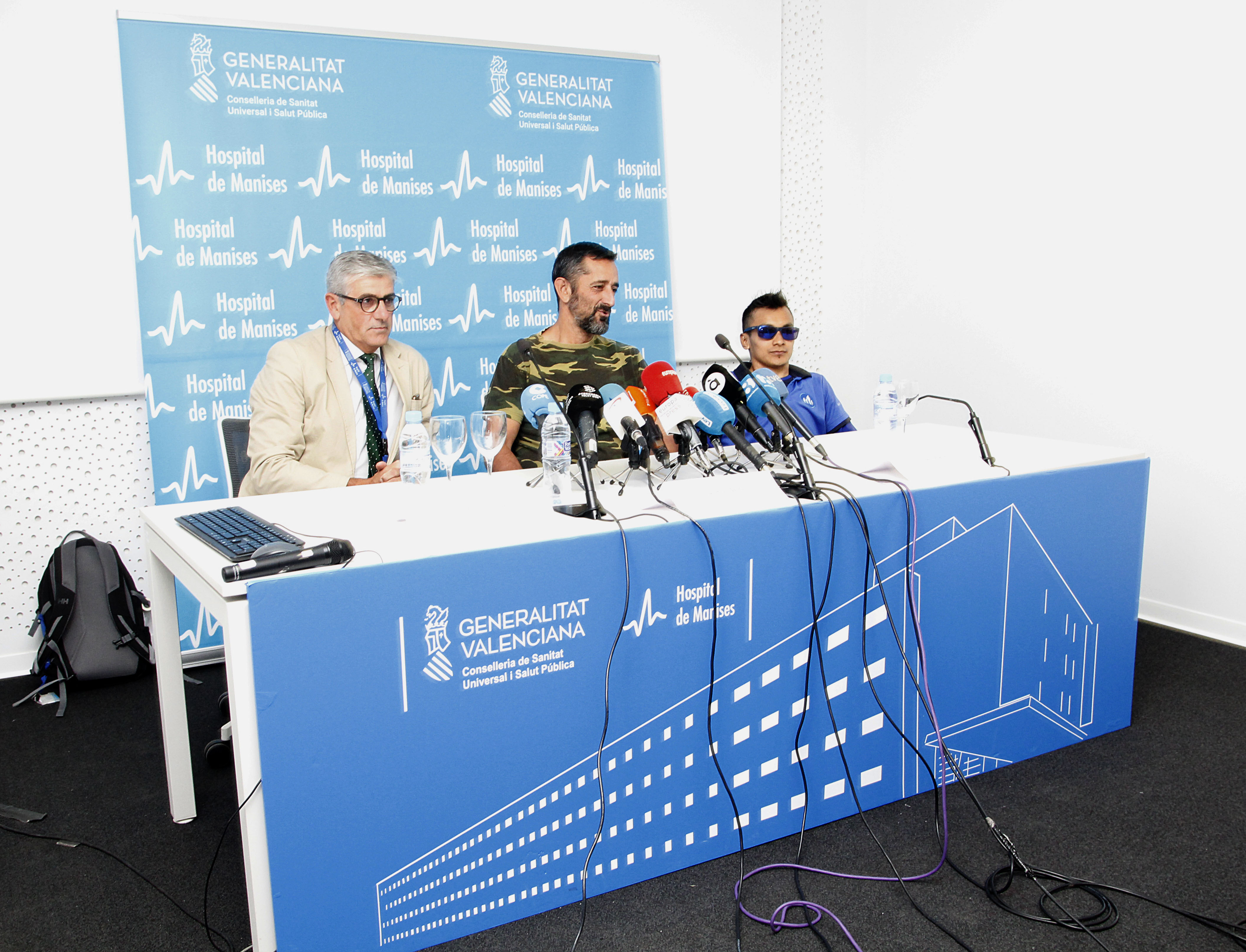 A causa d'una úlcera va patir pèrdua massiva d'os amb separació completa de pelvis i columna vertebral que li va deixar enllitat de forma permanent.