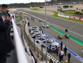 Por el 175 aniversario de la Guardia Civil se ha realizado una vuelta de honor en el Circuito donde participaron diferentes unidades.