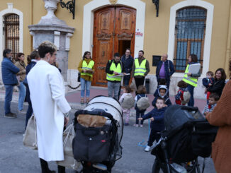 Familias de Cheste recorren las rutas más transitadas hacia los colegios para proponer mejoras en seguridad.