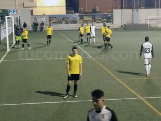 El líder li passa per sobre a el cuer en la segona meitat (4-1).